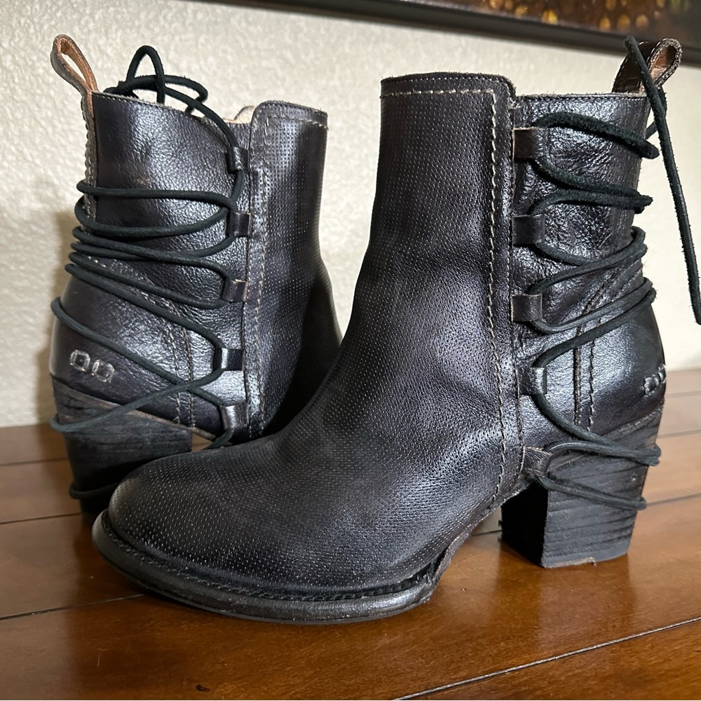 Size 9 Blaire Leather Ankle Boot, lightly worn
